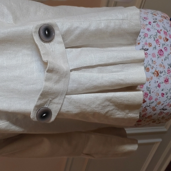 Women Jacket - Picture 3 of 5